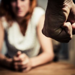 Relacionamentos abusivos e suas Raz�es